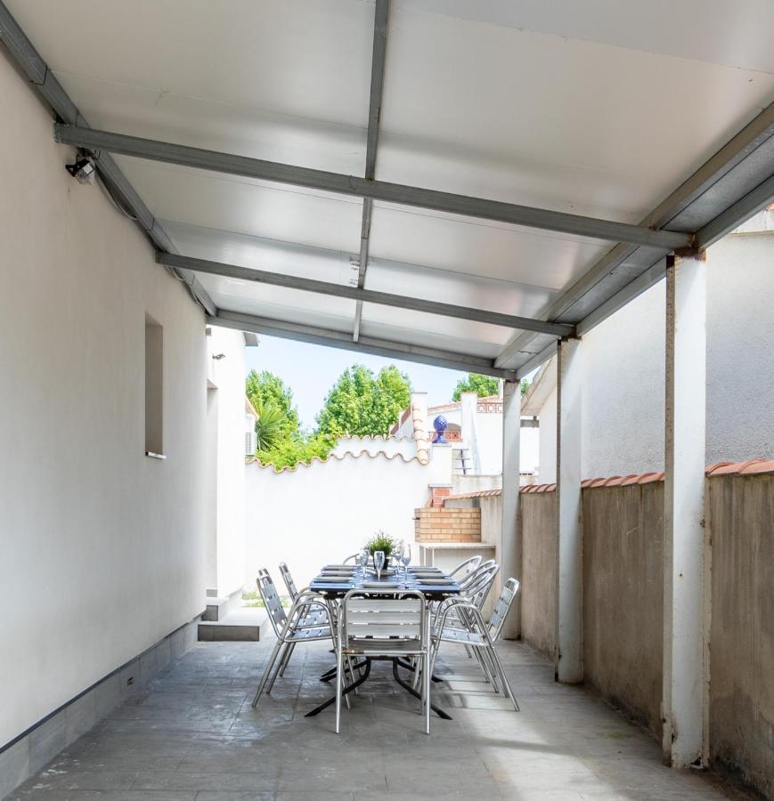 Goldhome - New House With Private Heated Pool, Parking, Wifi, Games Room Empuriabrava Exterior photo